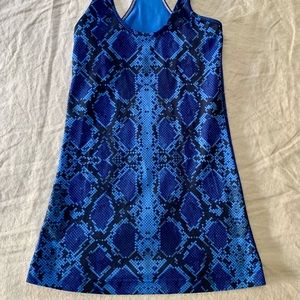 Lululemon Coastal Tank Blue Ziggy Snake Print S 6?